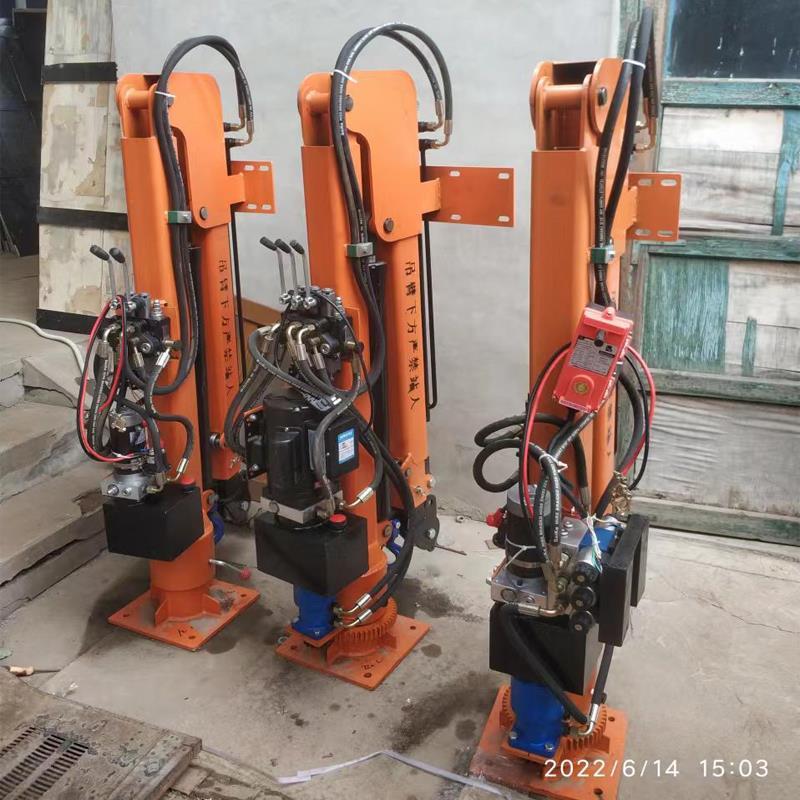 敖汉旗重汽蓝牌随车吊 3.2吨 国六动力强 液压驱动 农用自卸起重机